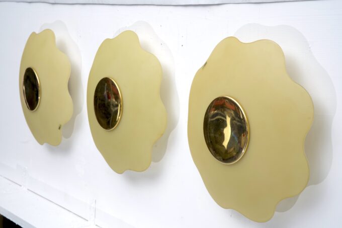 Set of three wall lamps by Fabbian in murano glass and brass. Italy 1970s