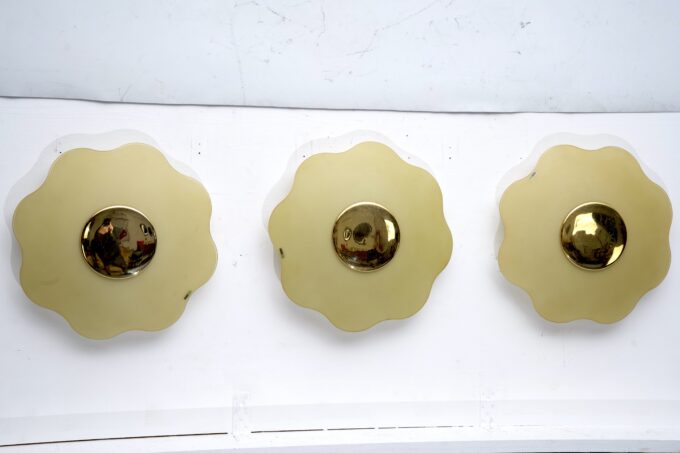 Set of three wall lamps by Fabbian in murano glass and brass. Italy 1970s